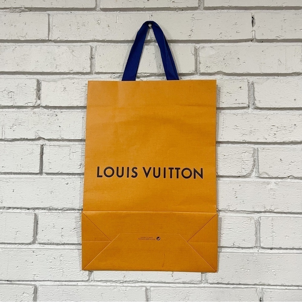 Louis Vuitton Paper Shopping Bag - Picture 5 of 5